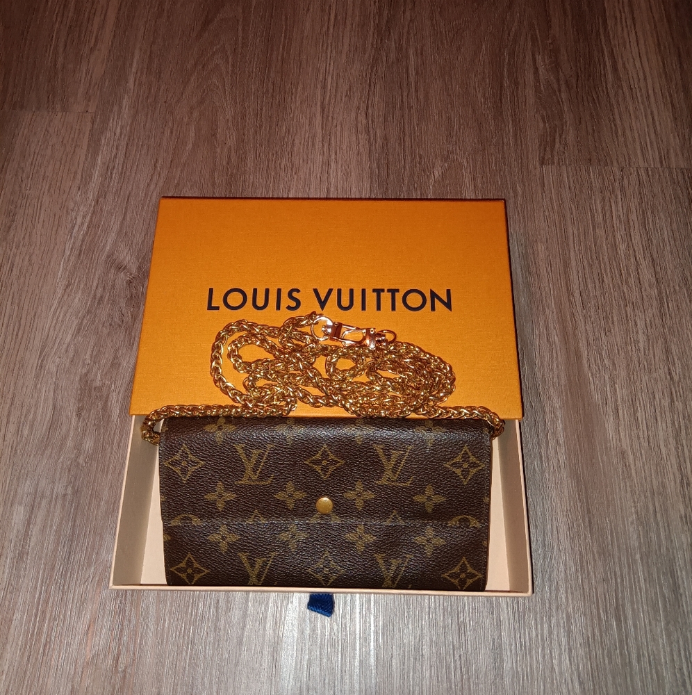Louis Vuitton Authentic Monogram Vintage Bi-Fold Portefueille Sarah Wallet